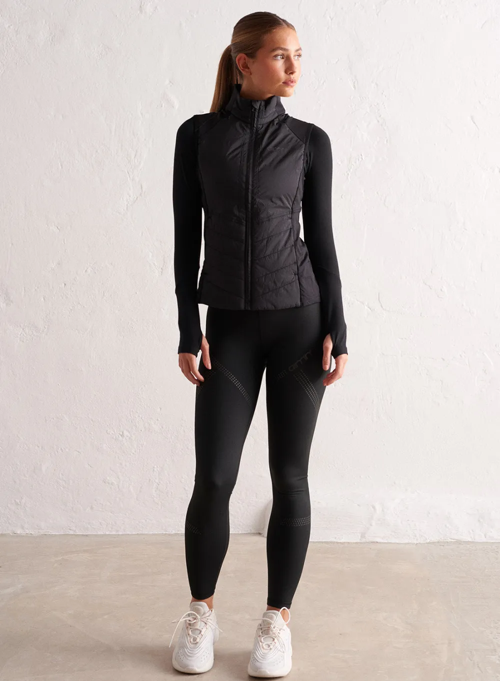 AIM’N Black Hybrid Vest