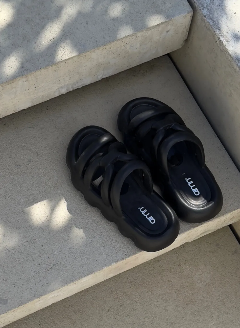 AIM’N Black Strappy Slide