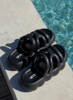 AIM’N Black Strappy Slide