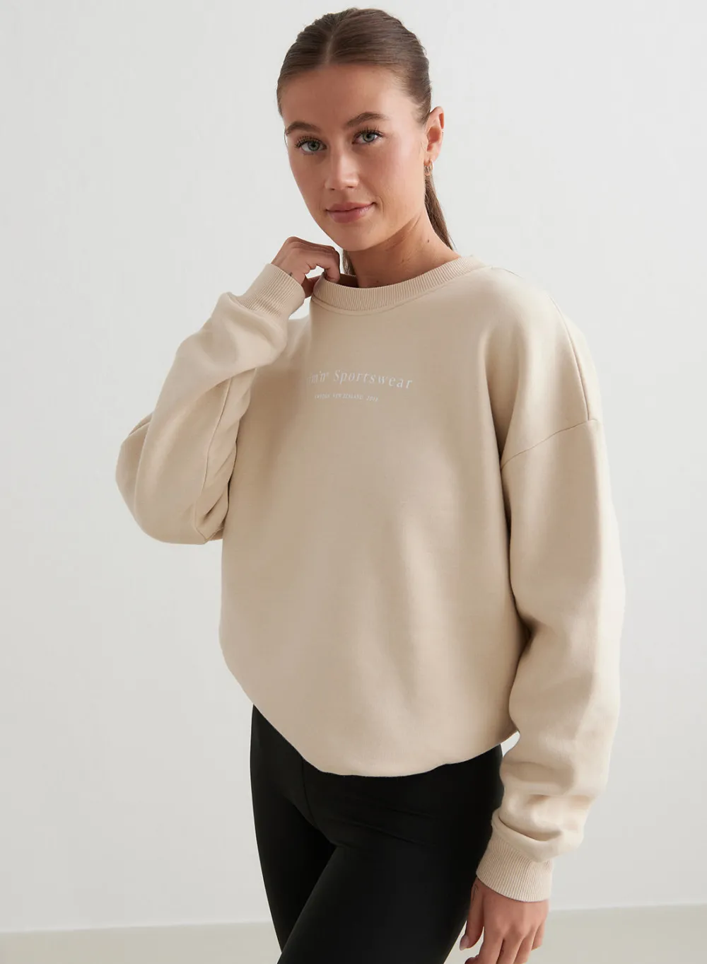 AIM’N Café Au Lait Serif Sweatshirt