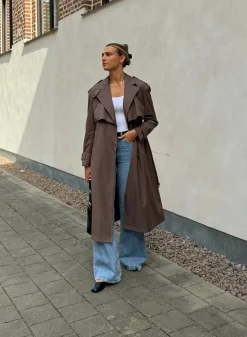 AIM’N Recycled Tech Trench Coat