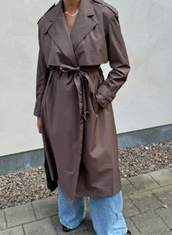 AIM’N Recycled Tech Trench Coat