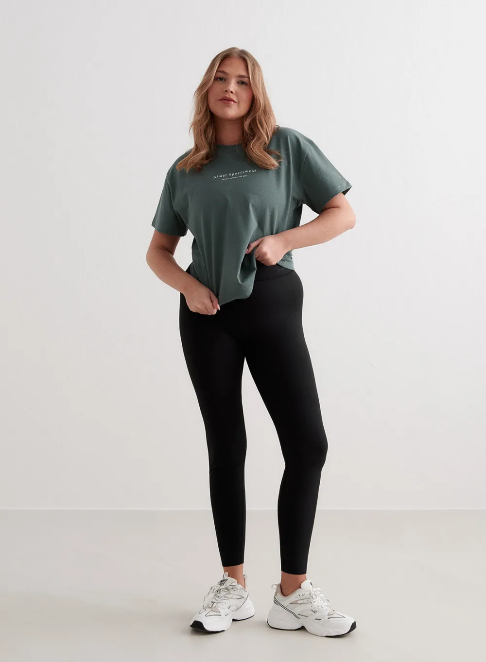 AIM’N Serif Boxy T-shirt