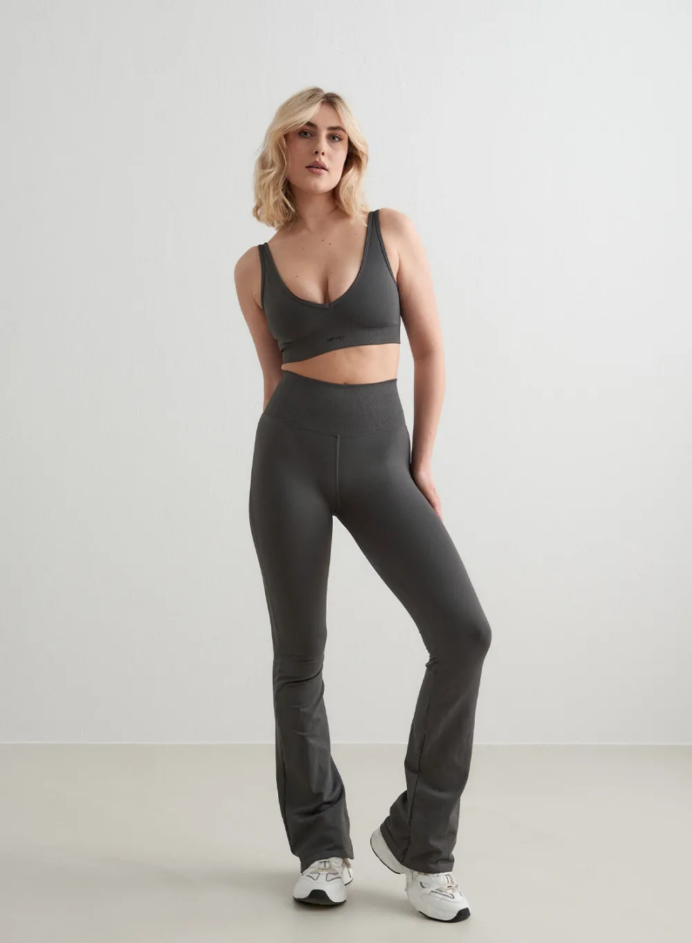 AIM’N Shape Seamless Flare Tights